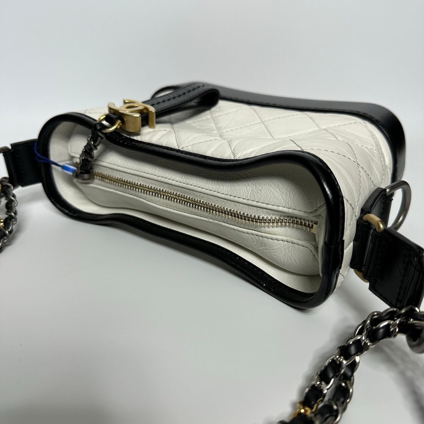 Preloved Chanel White/Black Leather Gabrielle Shoulder Bag - NG102618