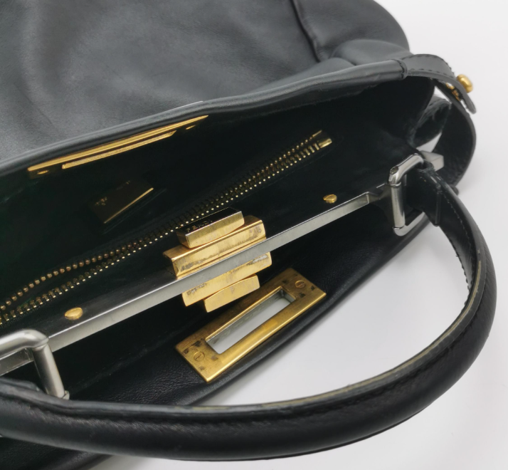 Preloved Fendi Peekaboo Medium Bag Black 250215781064350