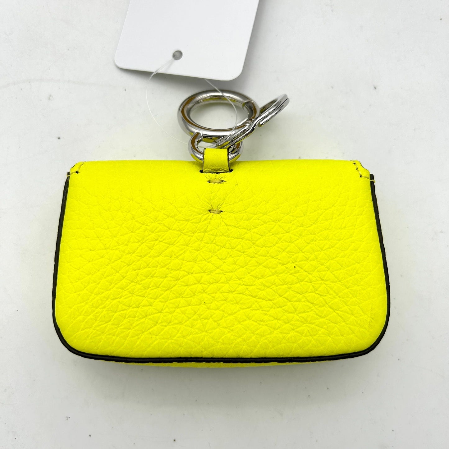 Baguette leather handbag Fendi Yellow in Leather fe6625za
