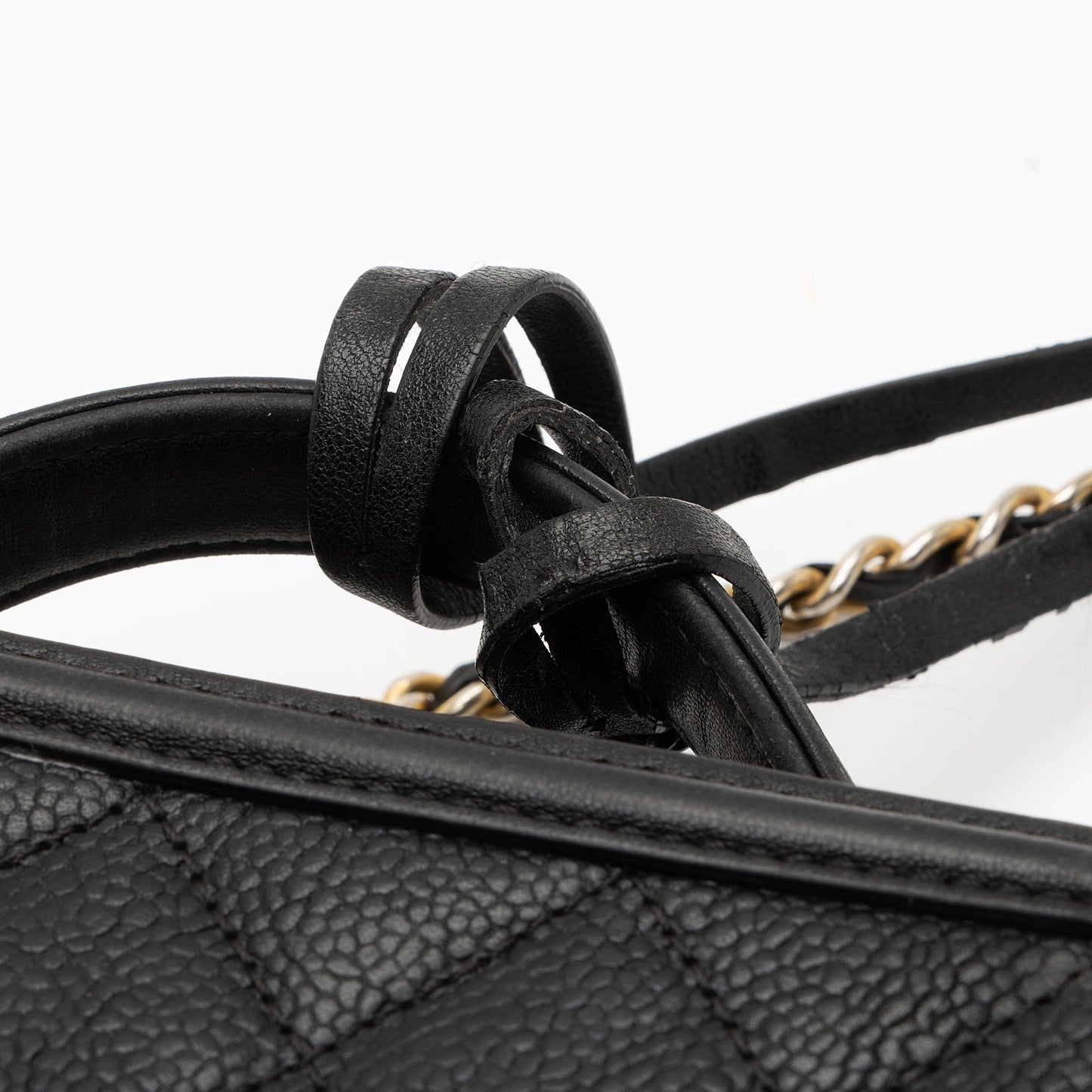 Chanel Caviar Leather CC Filigree Small Vanity Case (SHF-cBEpCt)