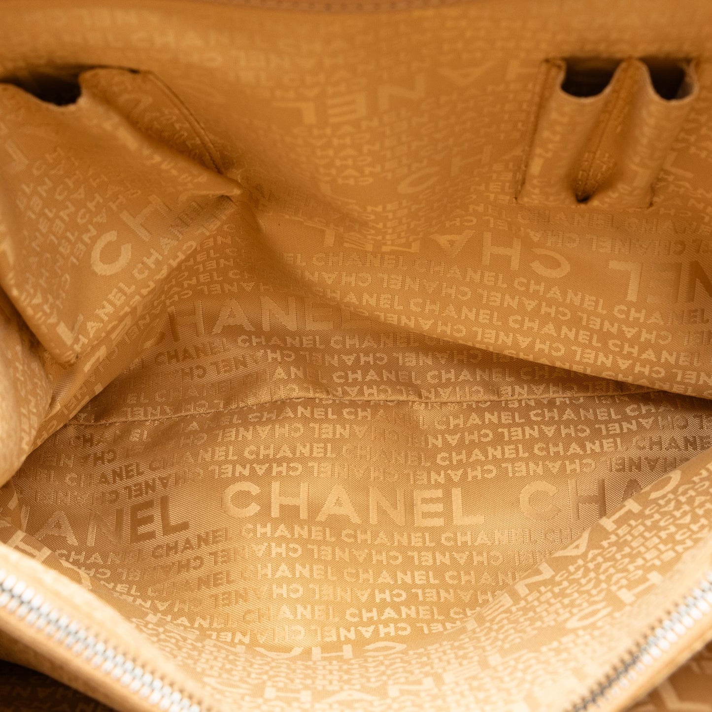 Chanel Caviar Leather Chocolate Bar Tote (SHG-FmIiEJ)