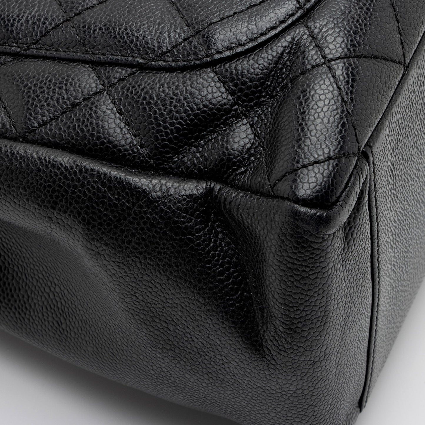 Chanel Caviar Leather Grand Shopping Tote (SHF-eUITwo)