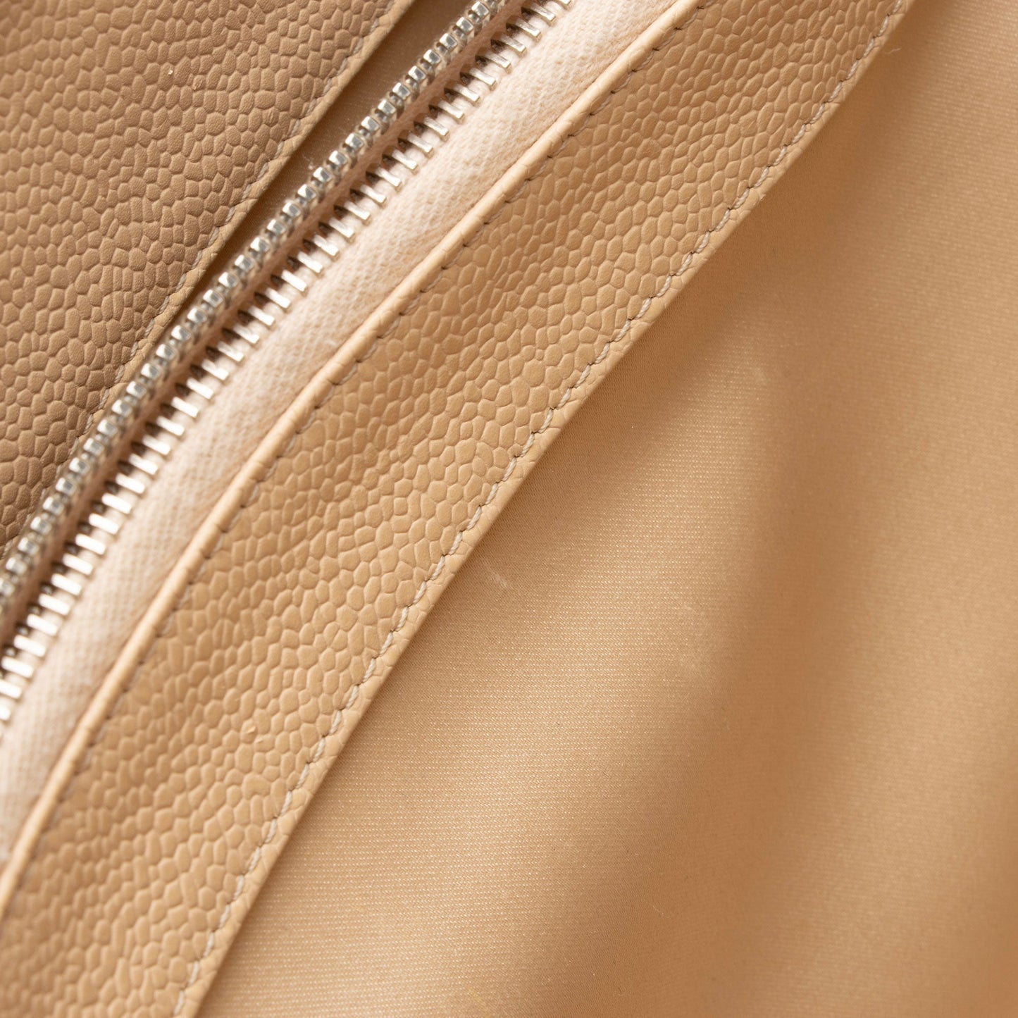 Chanel Caviar Leather Grand Shopping Tote (SHF-x73usl)