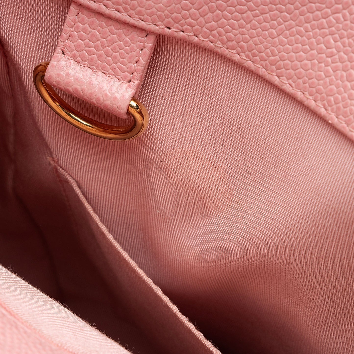 Chanel Caviar Leather Petite Shopping Tote (SHF-yT2Qvc)