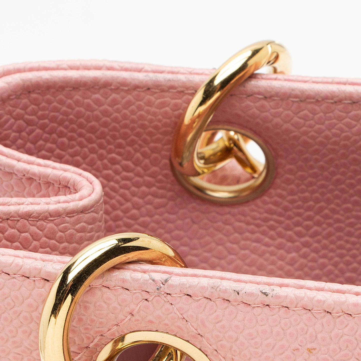 Chanel Caviar Leather Petite Shopping Tote (SHF-yT2Qvc)