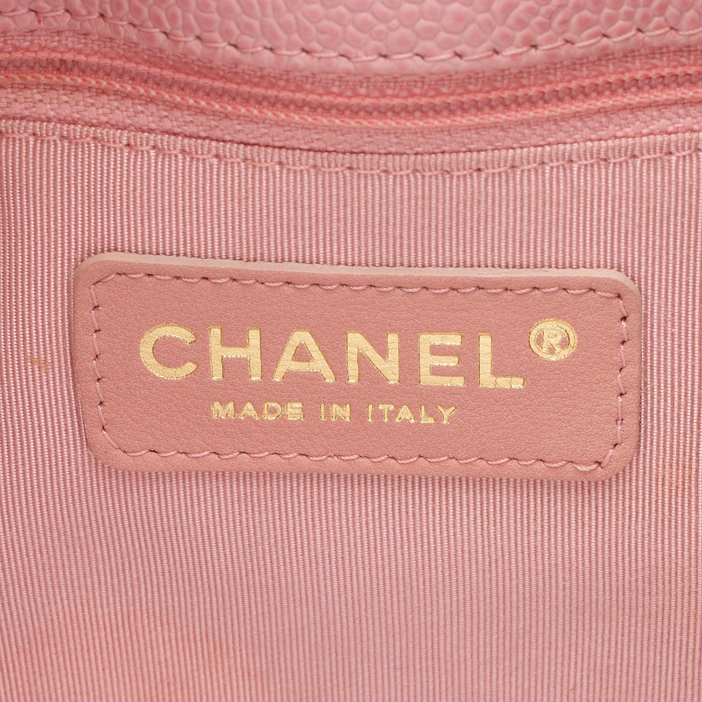 Chanel Caviar Leather Petite Shopping Tote (SHF-yT2Qvc)