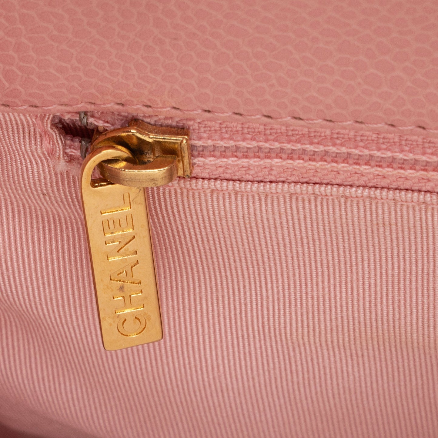 Chanel Caviar Leather Petite Shopping Tote (SHF-ChQICD)