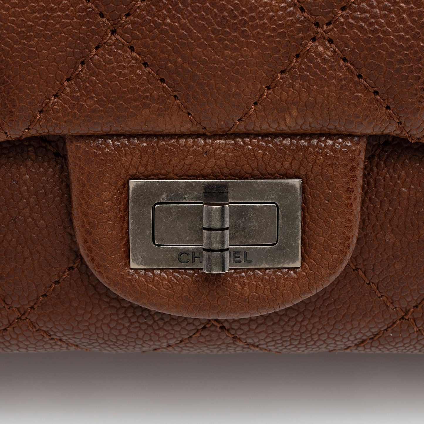 Chanel Caviar Leather Reissue 225 Double Flap Shoulder Bag (SHF-gheQo9)