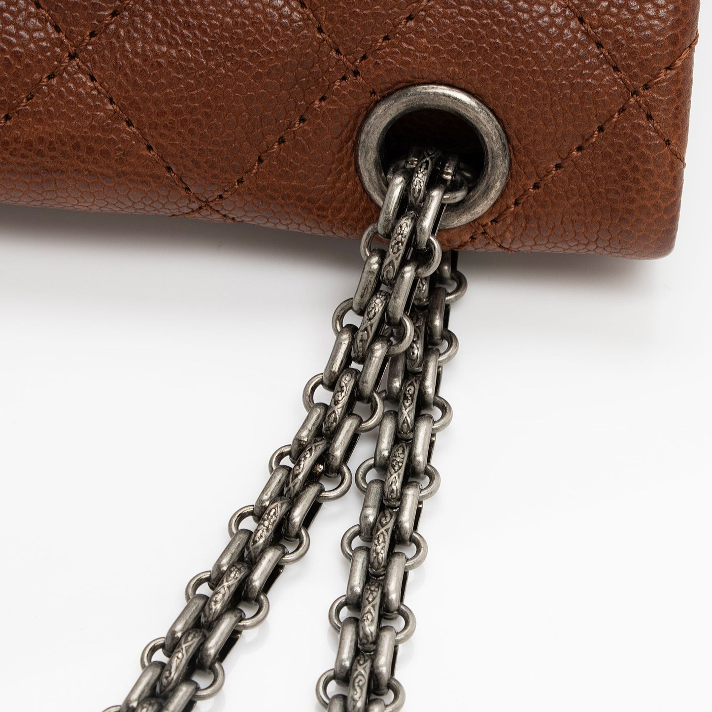 Chanel Caviar Leather Reissue 225 Double Flap Shoulder Bag (SHF-gheQo9)