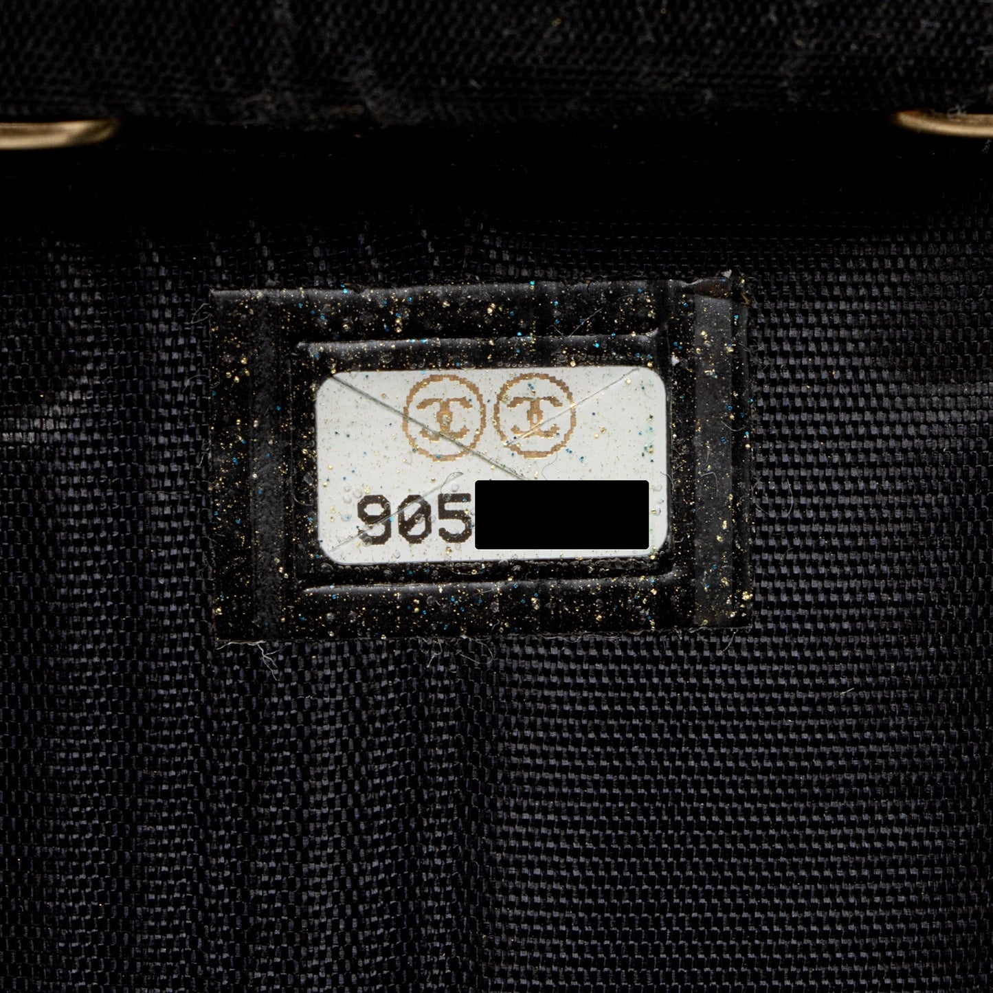 Chanel Caviar Leather Timeless CC 6 Key Holder (SHF-mNPvc8)