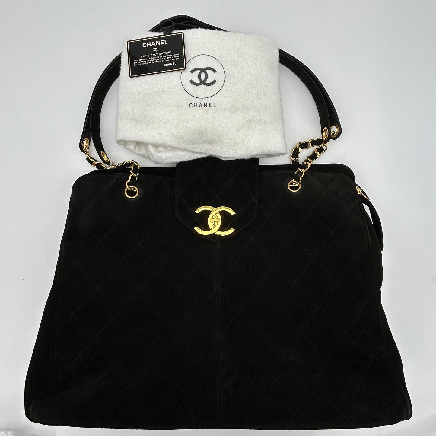 Preloved Chanel Supermodel XL Suede YVEAE424