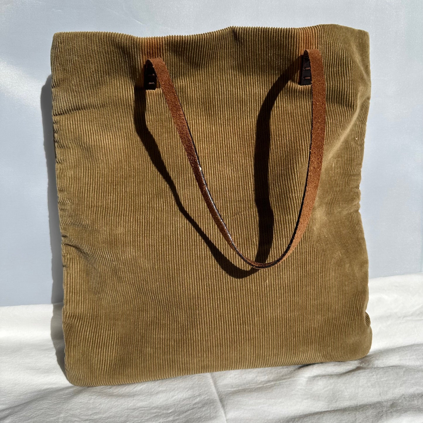 PREOWNED Fendi Tote Bag in Beige Corduroy