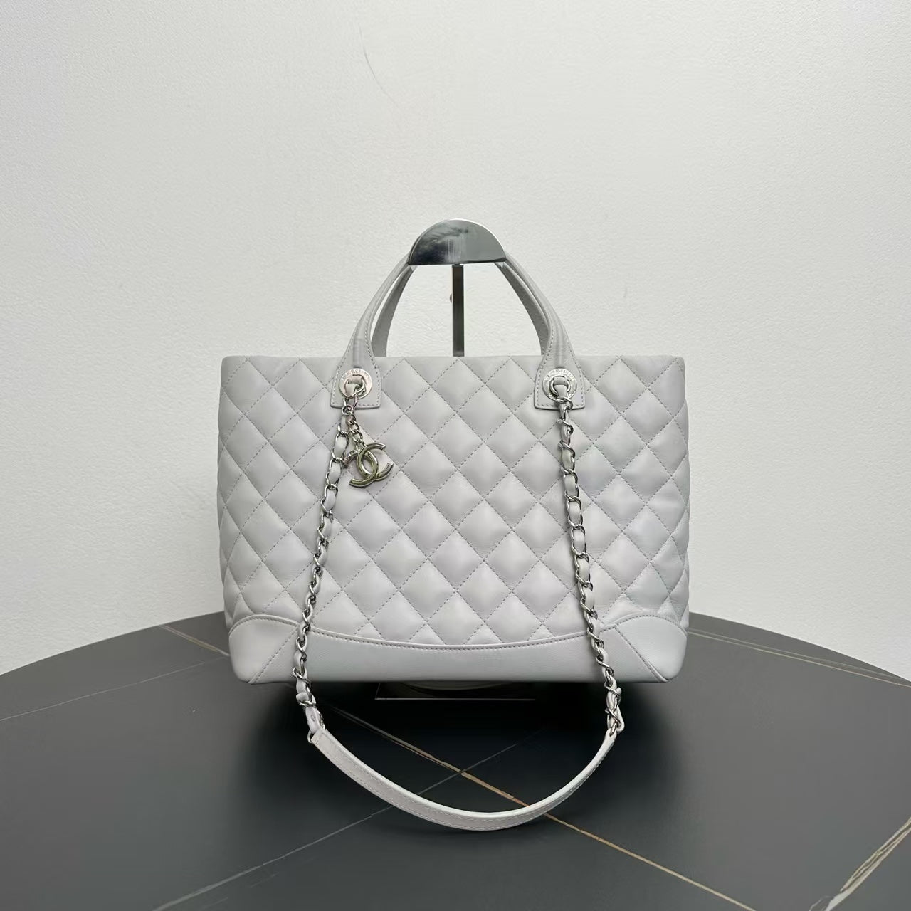 Preloved Chanel Quilted Two-Way Bag 2018 in Light Gray Leather