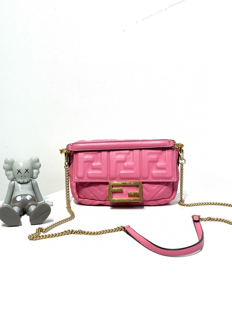 Preloved Fendi Baguette Pink Shoulder Bag with Gold Chain Strap