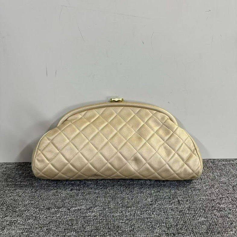 Preloved Chanel Quilted Beige Clutch