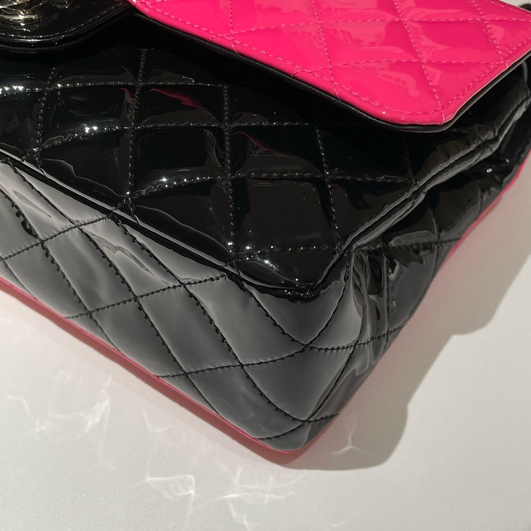Chanel 20C Patent Leather Classic Flap Medium Pink & Black Shoulder Bag (2020)