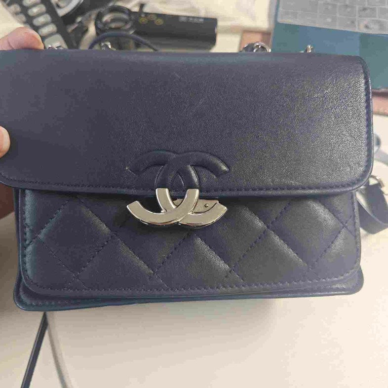 Preloved Chanel Quilted Blue Shoulder Bag 12334088