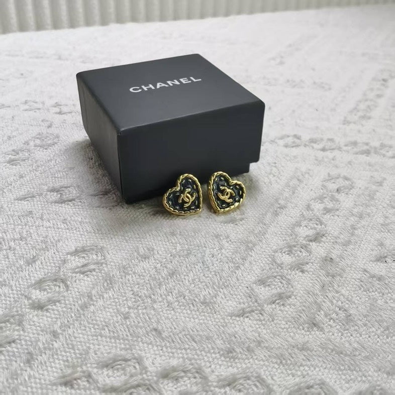 Preloved Chanel Heart Earrings Gold Black