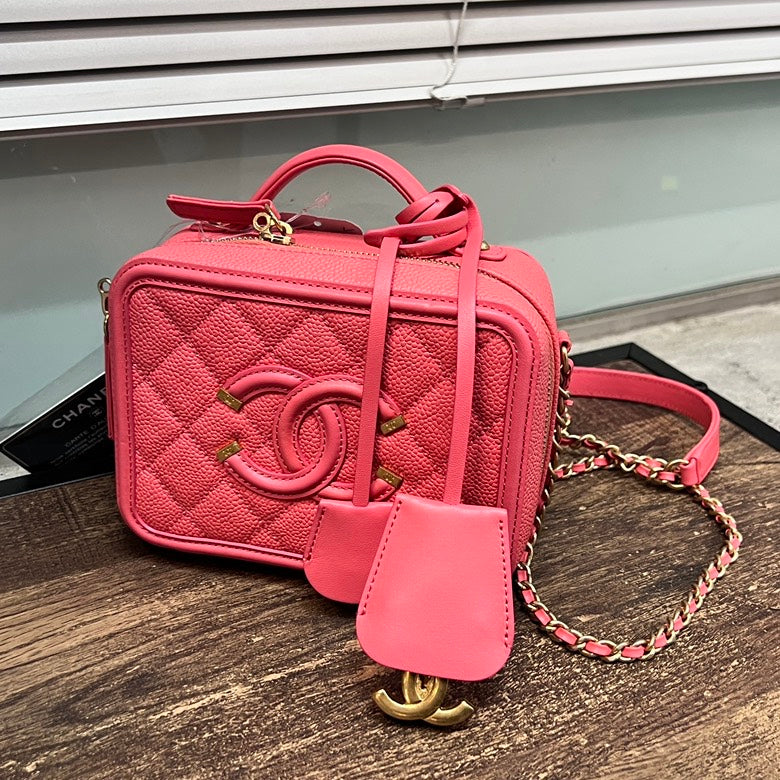 Preloved Chanel Pink Leather Chain Shoulder Bag