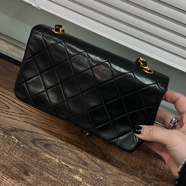 Preloved Chanel Leather Chain Shoulder Bag Z1587 Black Quilted Shoulder Bag