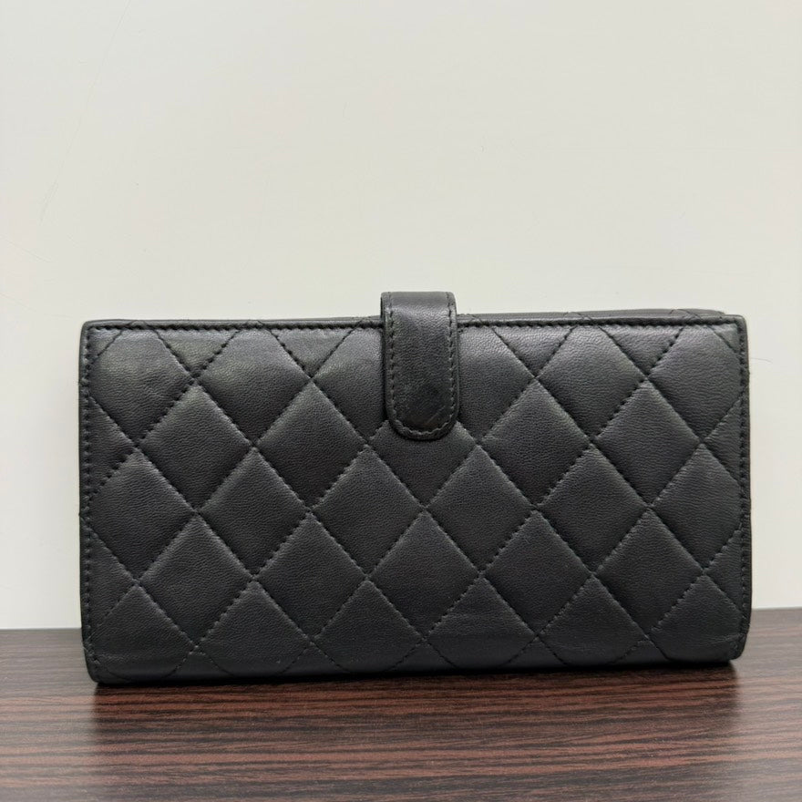 Preloved Chanel Lambskin Quilted Black Long Wallet LB107984