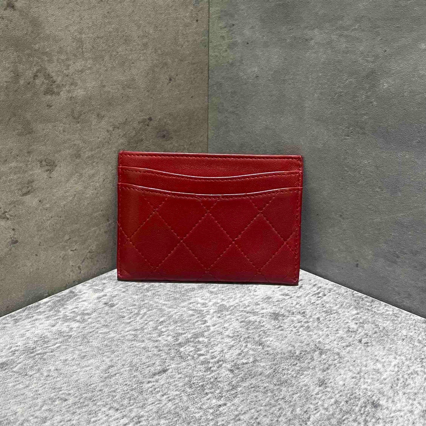 đź›’Preloved Chanel red cardholder