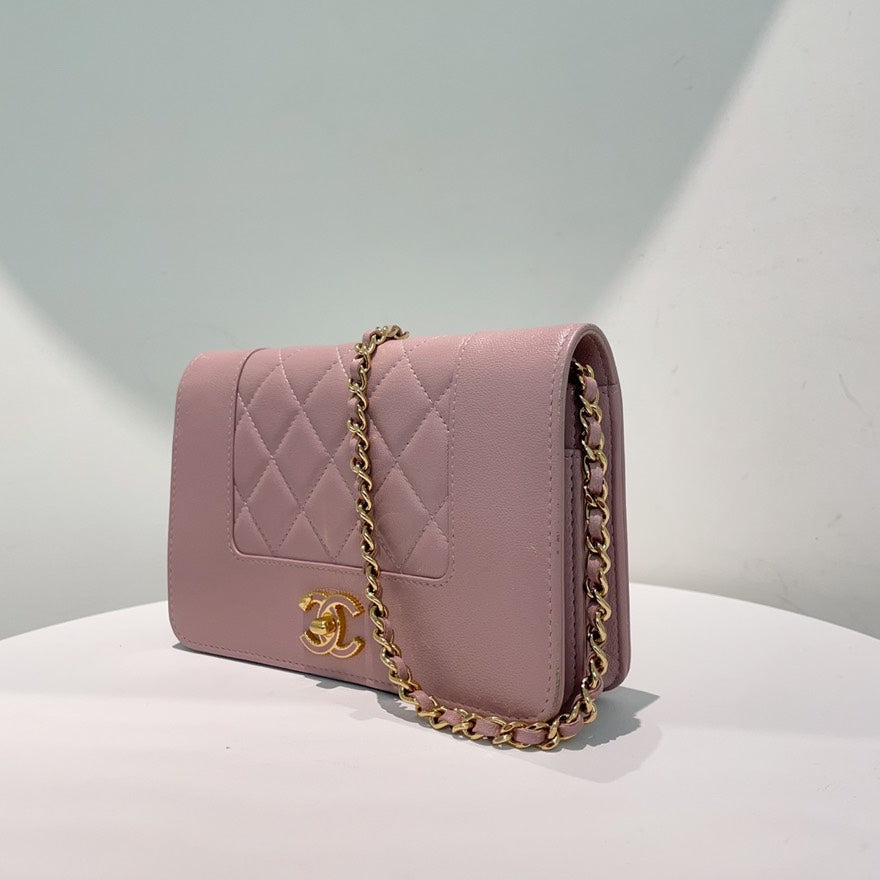 Preloved Chanel WOC Bag Pink Leather Crossbody