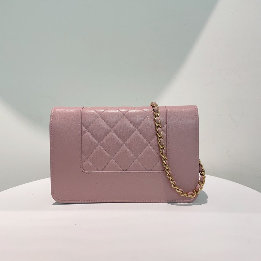 Preloved Chanel WOC Bag Pink Leather Crossbody