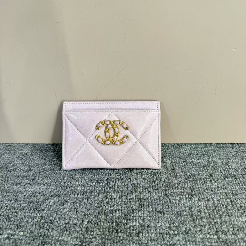 Preloved Chanel Quilted Pink Leather Cardholder