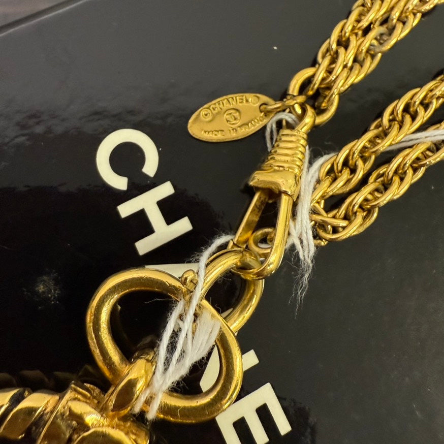Vintage Chanel Loupe Double Chain Necklace FM9052