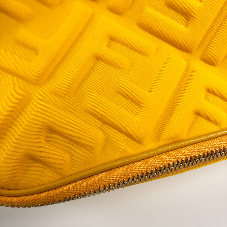 FENDI 8N0176 Pouch