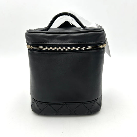 CHANEL Calfskin Cosmetic Vanity Bag Black ch7727ds