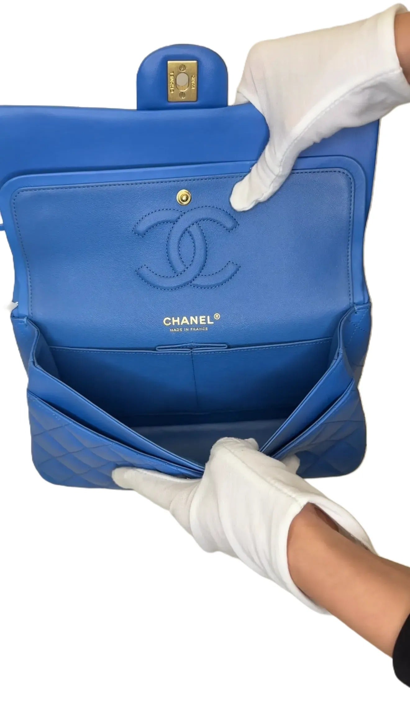 Chanel - Timeless/Classique Handbag - Leather Blue Plain - Women  AS-69
