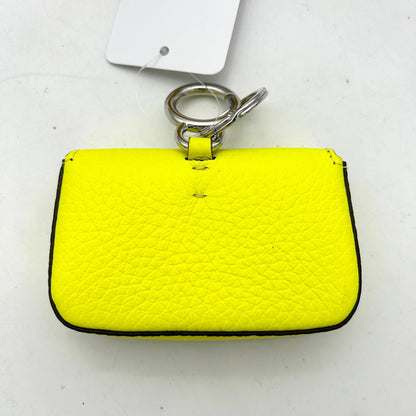 Baguette leather handbag Fendi Yellow in Leather fe6625za