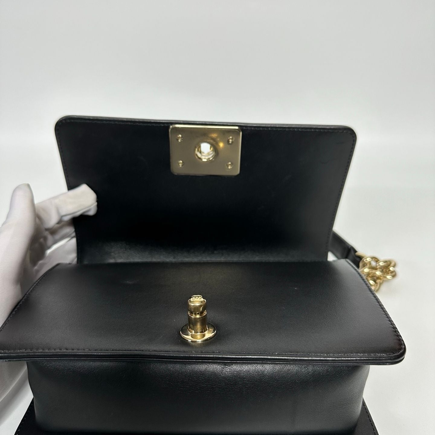 Preloved Chanel Leboy bag Black color - NG102621