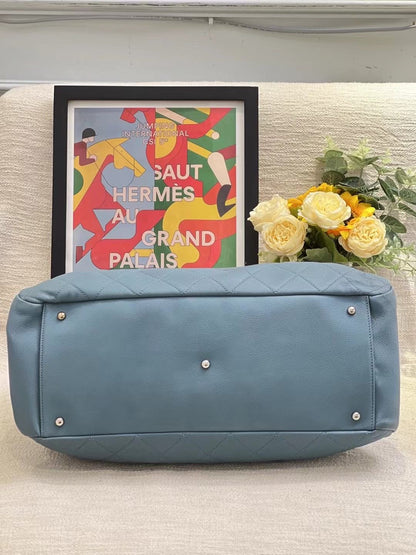 Preloved Chanel tote bag 44x29cm blue 10678