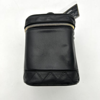 CHANEL Calfskin Cosmetic Vanity Bag Black ch7727ds