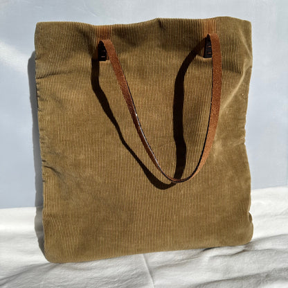 PREOWNED Fendi Tote Bag in Beige Corduroy
