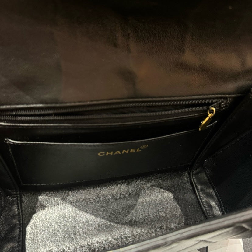 Chanel Black Quilted Leather Crossbody Bag 23x14x8cm