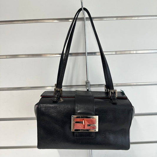 Pre-loved Fendi Baguette Black Leather Shoulder Bag 2782