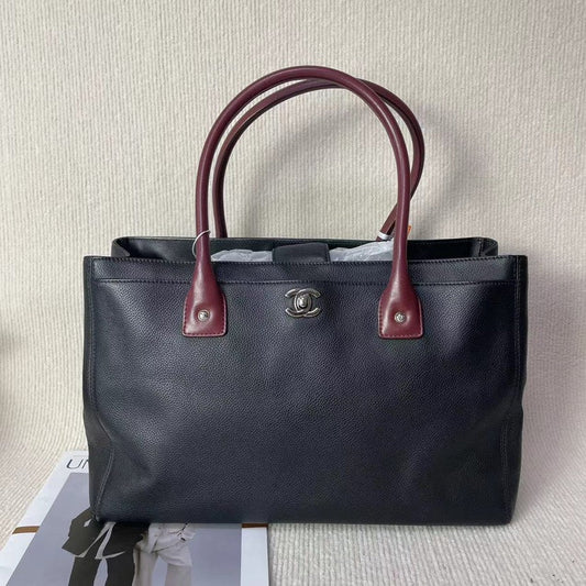 Preloved Chanel Tote Bag 5020714 Black Leather