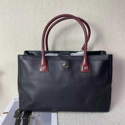 Preloved Chanel Tote Bag 5020714 Black Leather