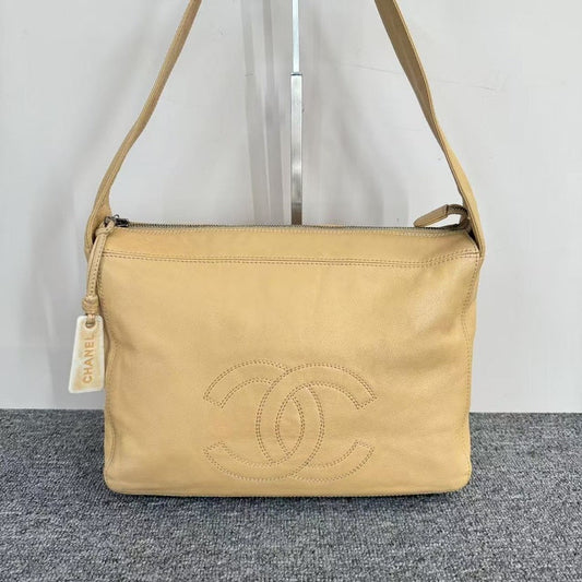 Preloved Chanel Shoulder Bag Beige Leather