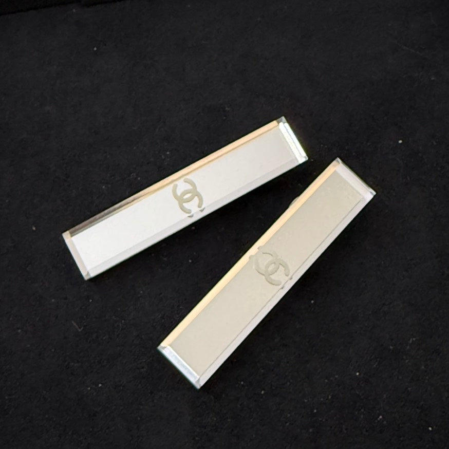 Vintage Chanel Clip-on Earrings 03C TKB Beige