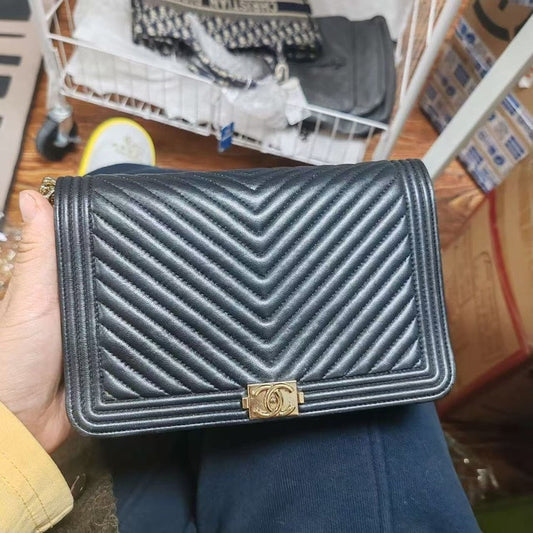 Preloved Chanel Le Boy Bag Black Leather Shoulder Bag