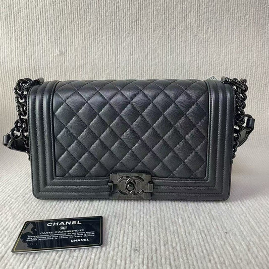 Preloved Chanel Le Boy Bag H5012501 Quilted Black Leather Shoulder Bag