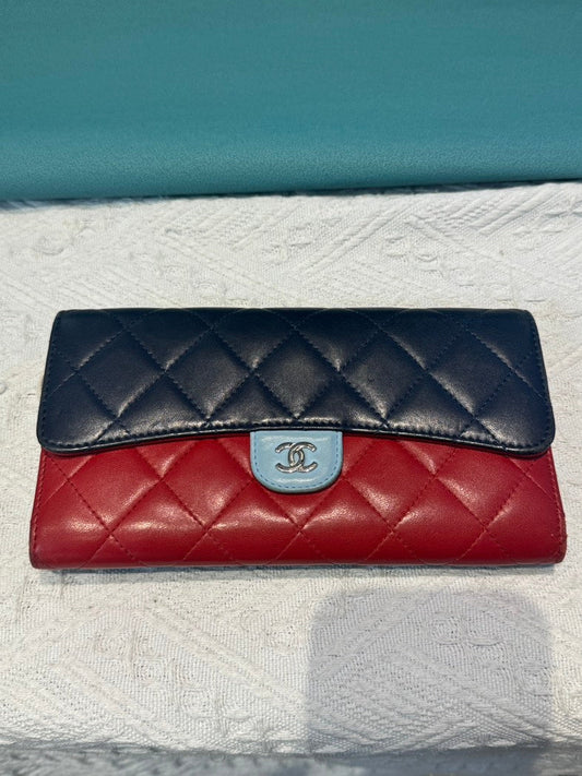 Preloved Chanel Quilted Navy Red Wallet