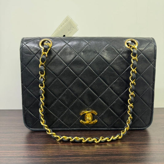 Vintage Chanel Lambskin Black Turn-lock Single Full Flap Shoulder Bag LB109946