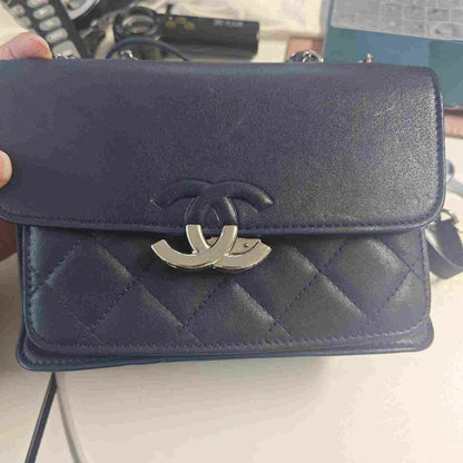 Preloved Chanel Quilted Blue Shoulder Bag 12334088