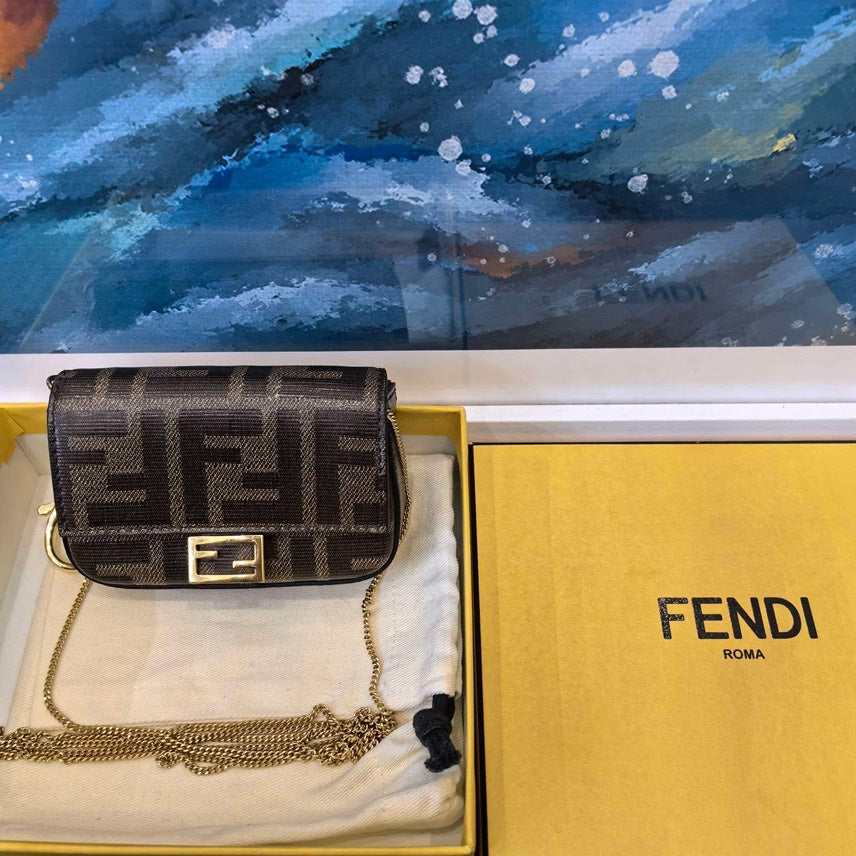 Preloved Fendi Baguette FF Zucca Pattern Black Wallet